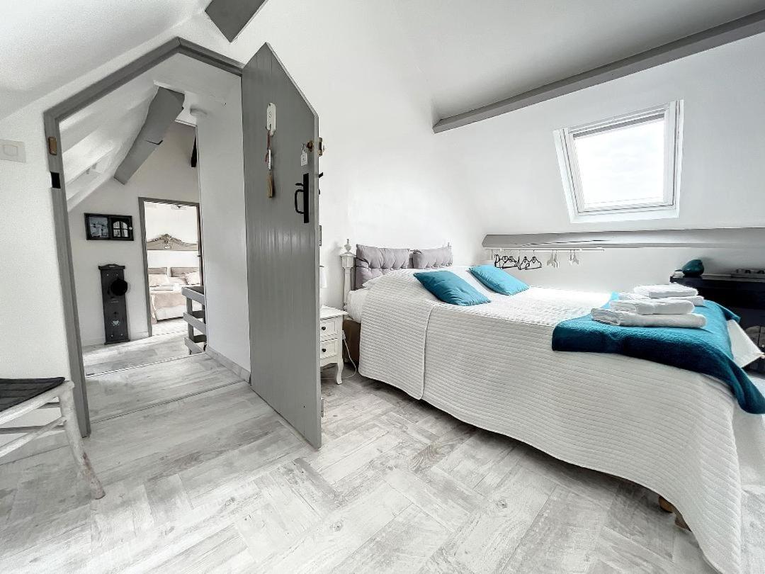 Chambres D'Hotes La Clef Des Champs Montpinchon 外观 照片