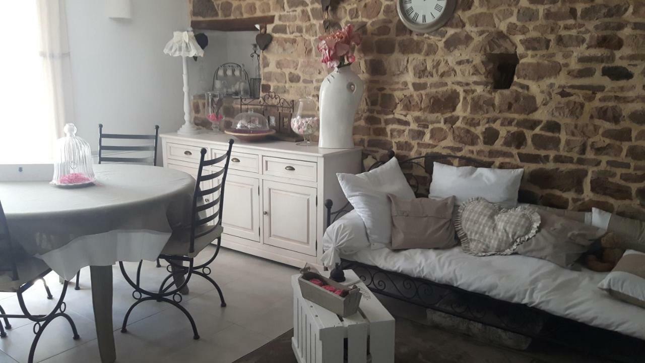 Chambres D'Hotes La Clef Des Champs Montpinchon 外观 照片
